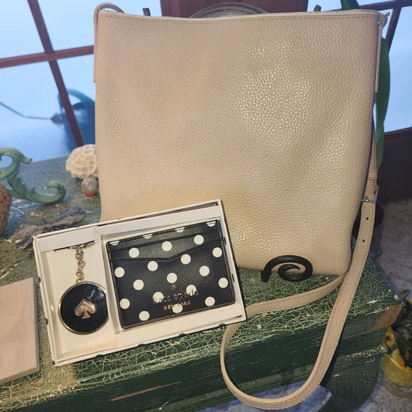 Kate Spade Tan Leather Crossbody Bag Brand New Card Holder And Bag Charm - Picture 6 of 10
